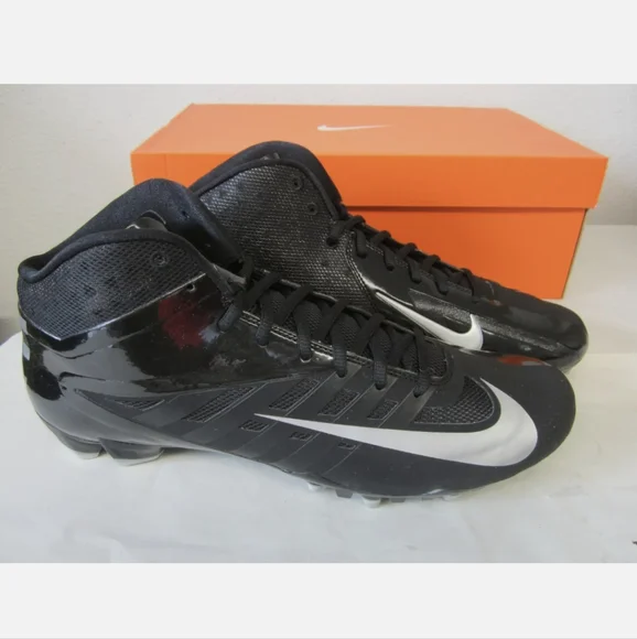 s-l400.jpg NIB Nike Cleats main image 1